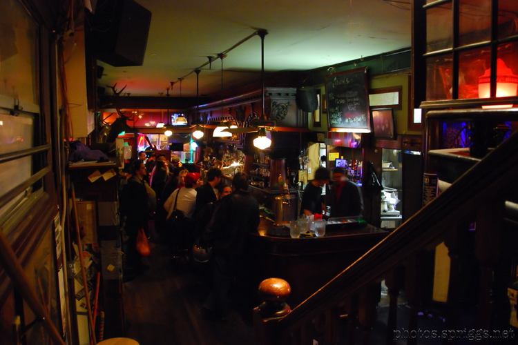 bar