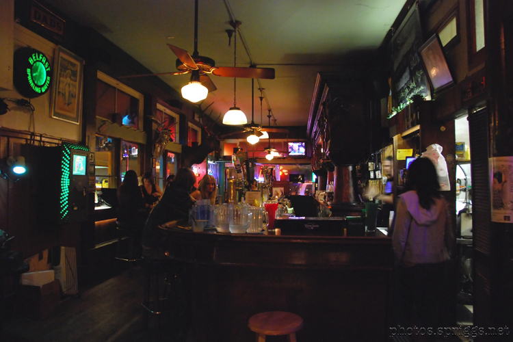 bar